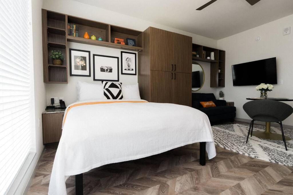 Yugo Guest Suites Urbana Exterior foto